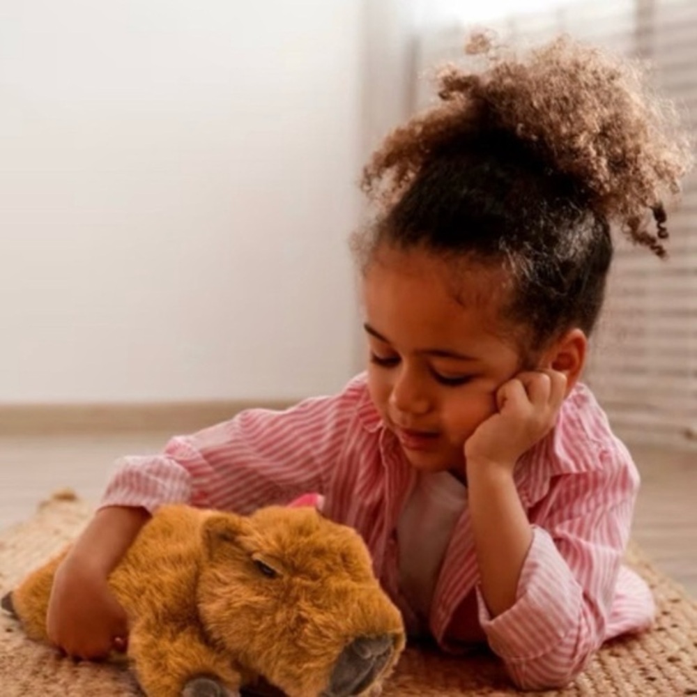 FAO SCHWARZ Capybara Plush 15”